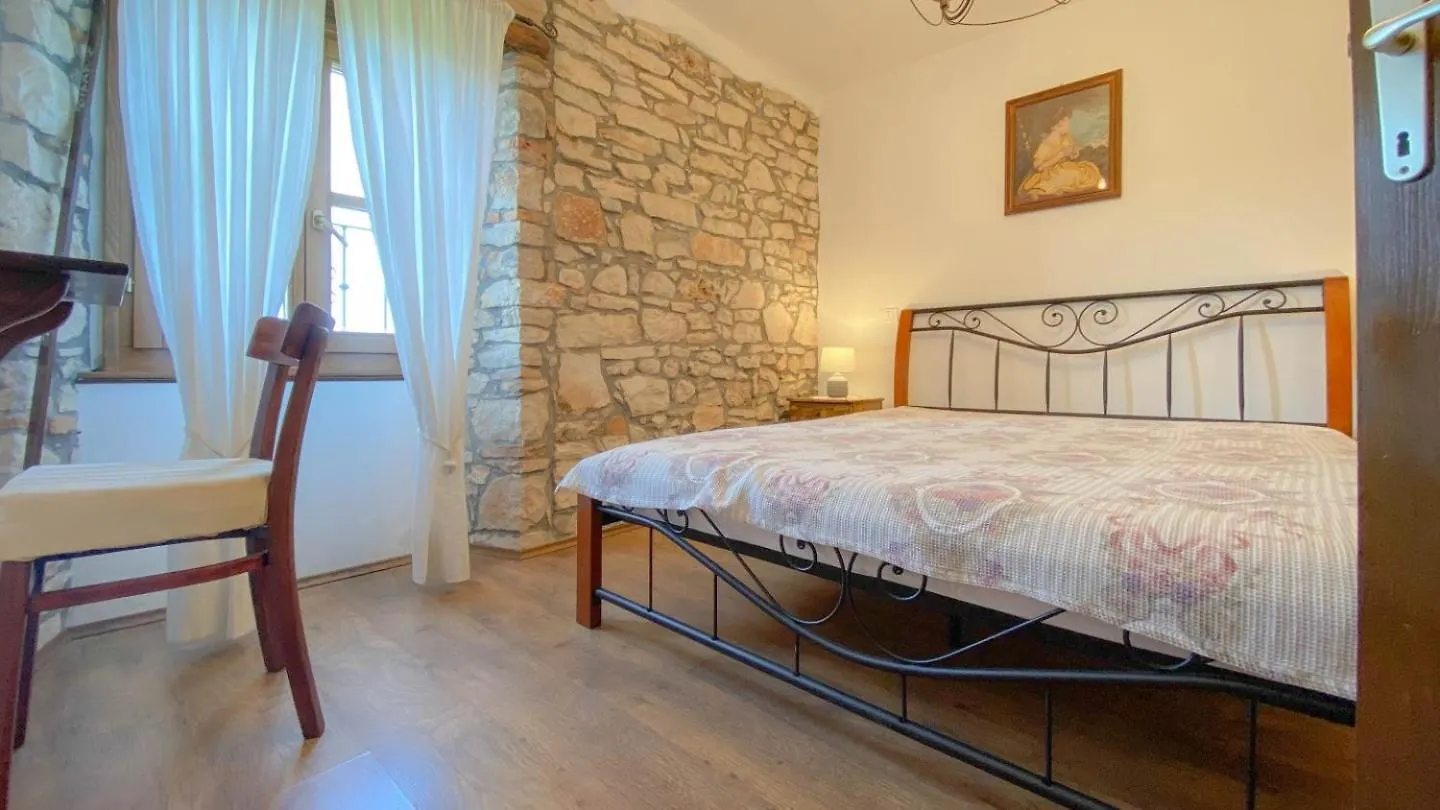 Olimpia 2 Apartment Novigrad