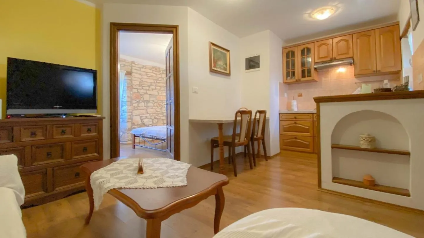 Olimpia 2 Apartment Novigrad