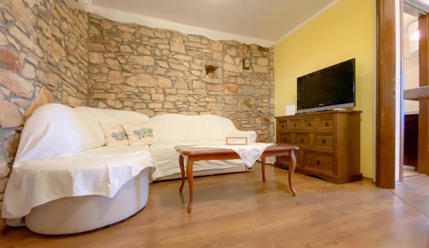 Olimpia 2 Apartment Novigrad