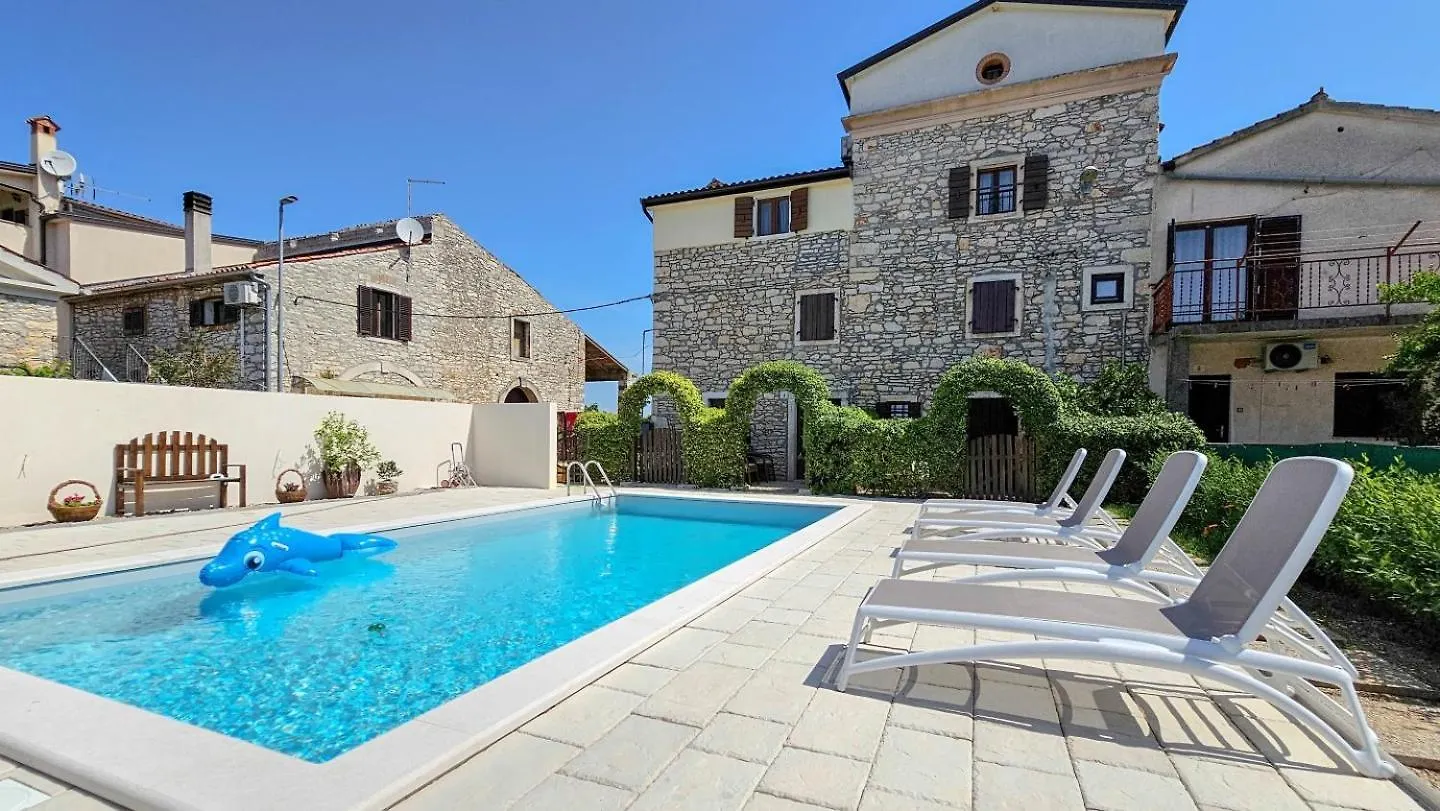 Olimpia 2 Apartment Novigrad  Croatia